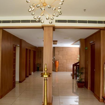 Hotel Emerald Palace Kottiyam Dış mekan fotoğraf