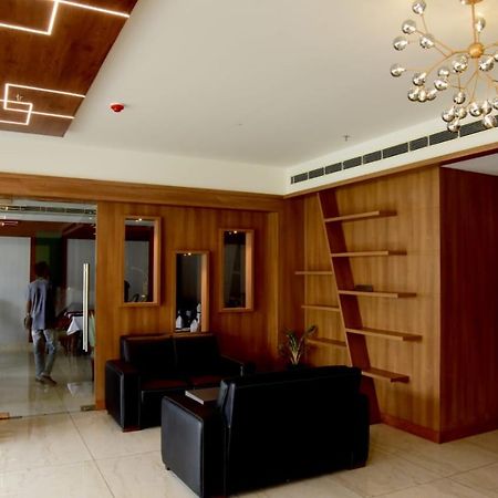Hotel Emerald Palace Kottiyam Dış mekan fotoğraf