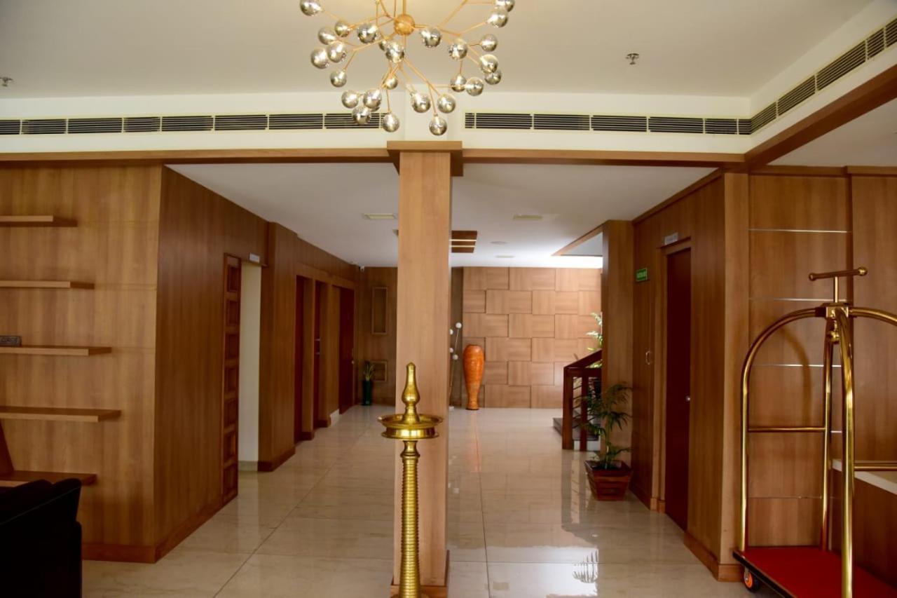 Hotel Emerald Palace Kottiyam Dış mekan fotoğraf