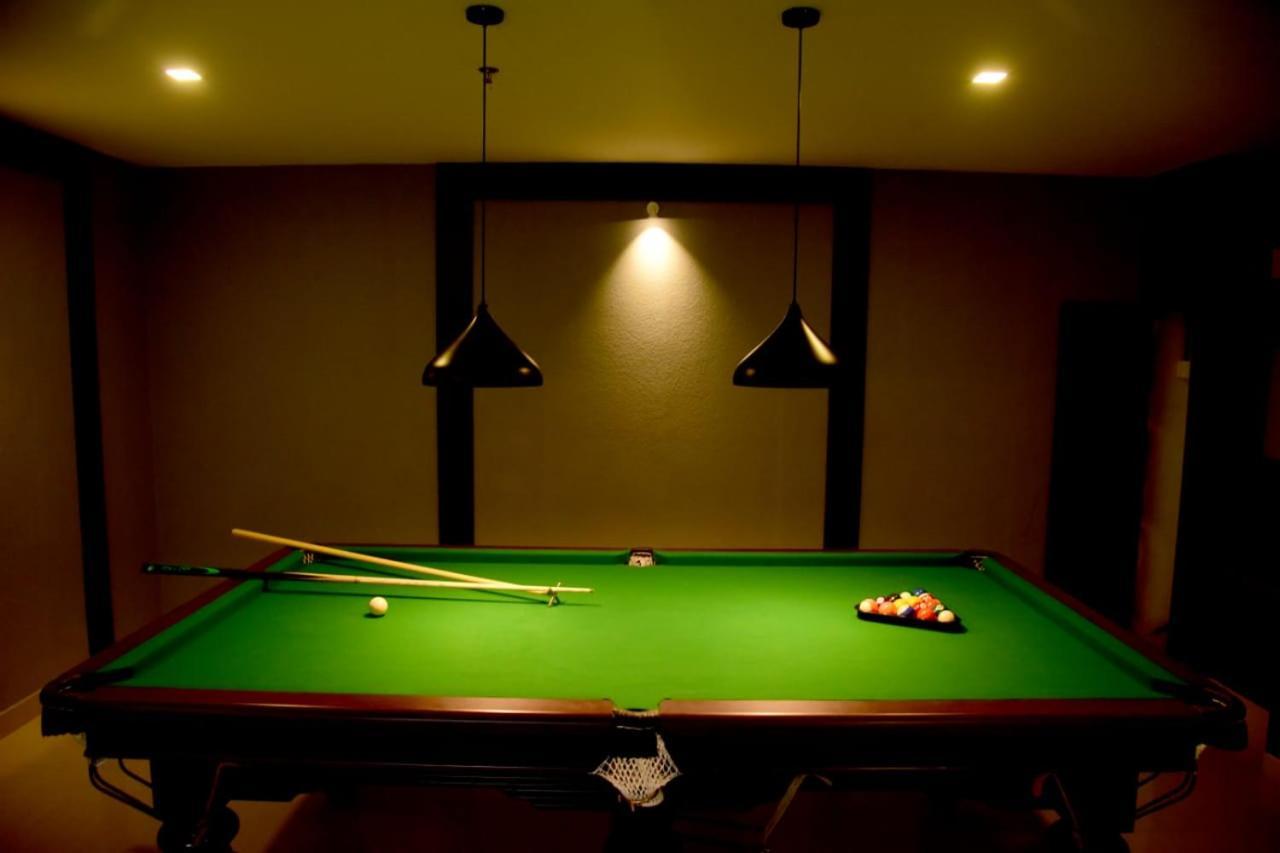Hotel Emerald Palace Kottiyam Dış mekan fotoğraf