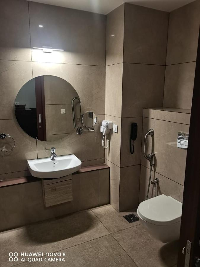 Hotel Emerald Palace Kottiyam Dış mekan fotoğraf