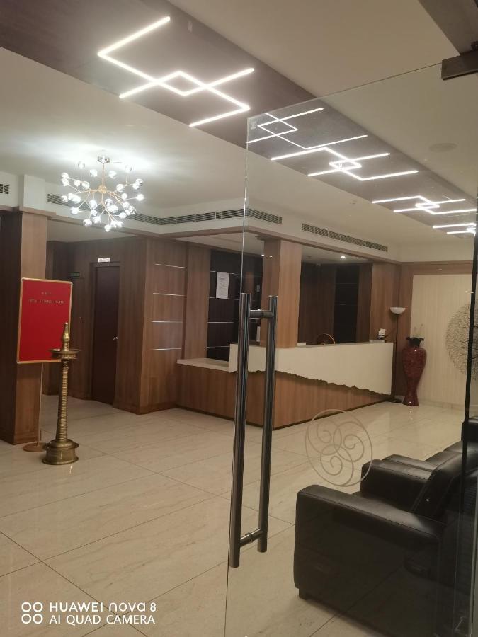 Hotel Emerald Palace Kottiyam Dış mekan fotoğraf